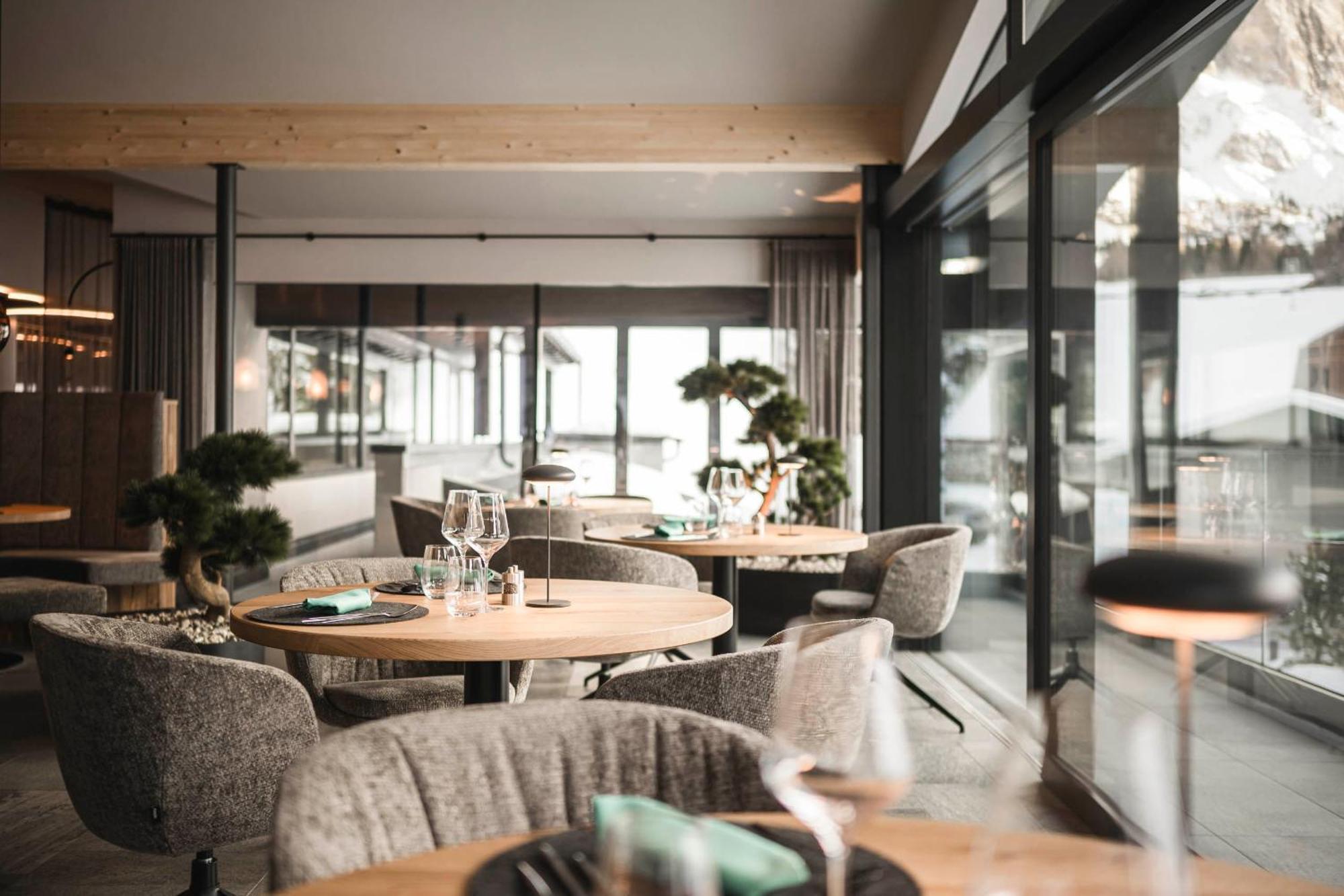 Hotel Plan De Gralba - Das Berghotel Selva di Val Gardena Kültér fotó