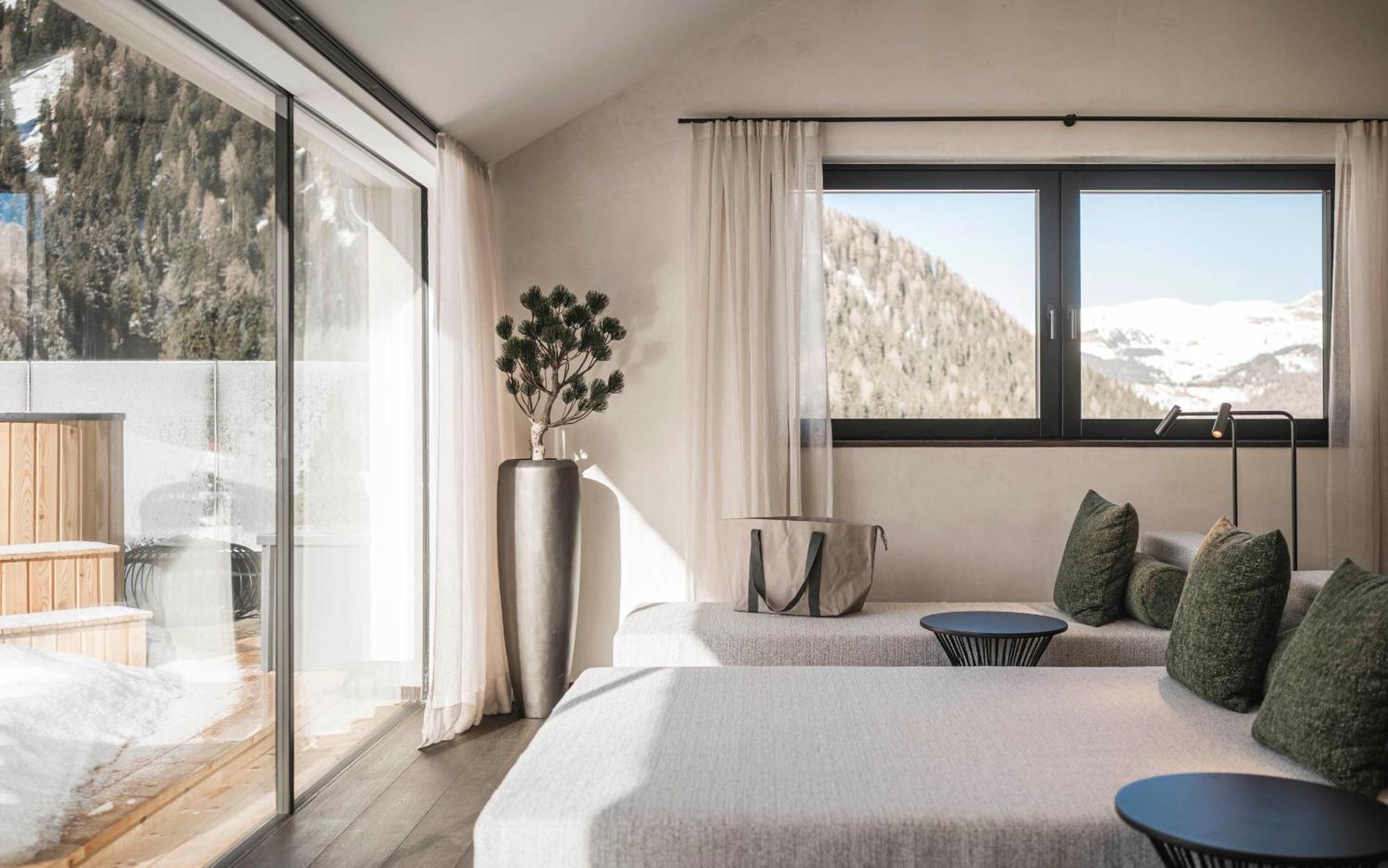 Hotel Plan De Gralba - Das Berghotel Selva di Val Gardena Kültér fotó